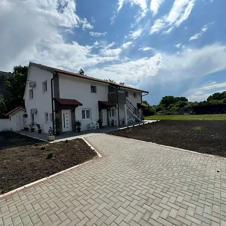 Mariachi Surcin Apartment Surcin